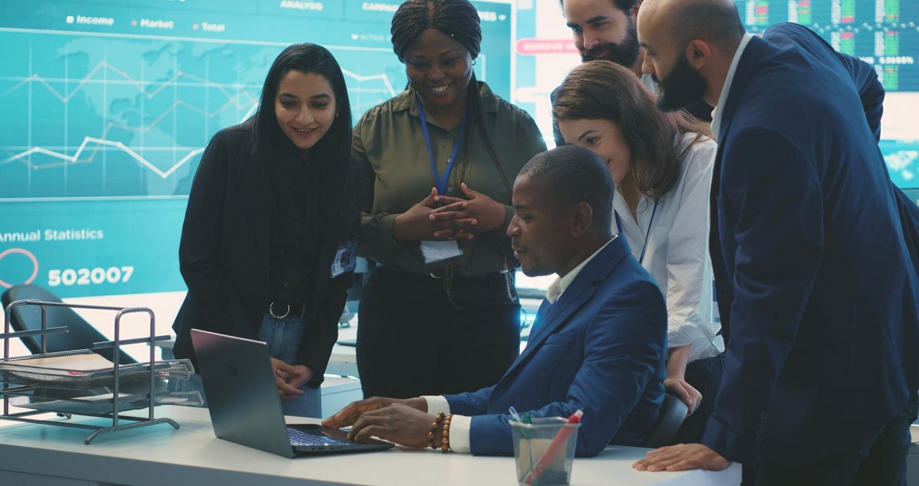 Typografische Gestaltungsbeispiele mit verschiedenen Schriftarten und Layouts